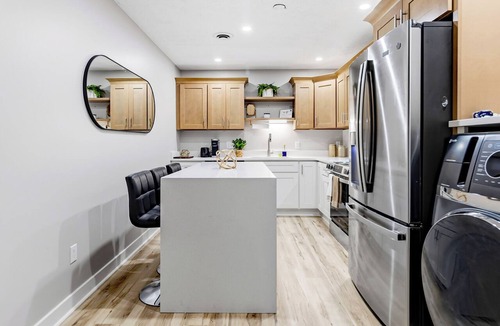 Morgantown Apartment | Modern & cozy 2-BR retreat walking distance to WVU Hospital & Stadium.