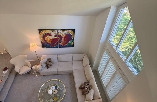 Leawood House | Modern cozy home with stylish interiors spacious rooms and peaceful surroundings