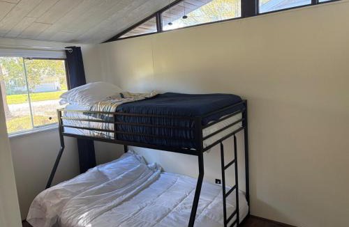 Lexington House | Modern Cozy Lake Escape with Beach Access and Fire Pit
