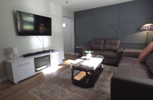 Clarksville House | Modern design and cozy charm 2-bedroom, 1 bath, in Downtown Clarksville.