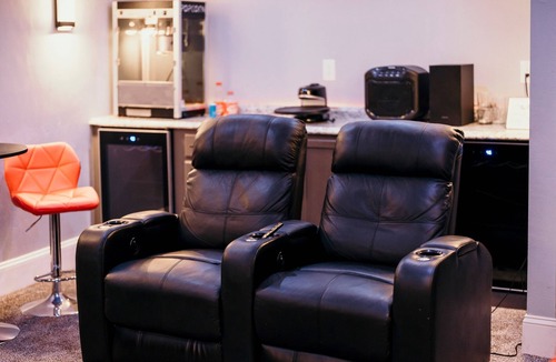 Sturgeon Bay House | Modern Door County Home! Arcades & Theater Room!