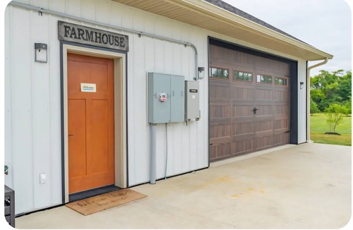 Marion Apartment | Modern Farmhouse Condo - Fishing Pond - King Bed