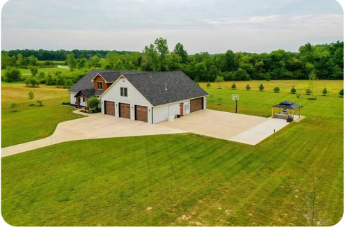Marion Apartment | Modern Farmhouse Condo - Fishing Pond - King Bed