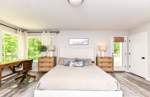 Zionsville House | Modern farmhouse in the Woods with Amazing Views and Nature