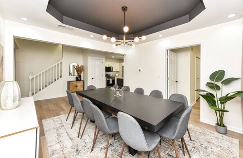 Noblesville House | Modern Group Retreat Noblesville