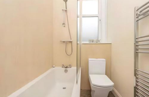 Morningside Apartment | Modern Home Edinburgh Gem 10 mins to Centre