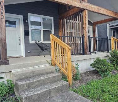 Kennedy King House | Modern Indianapolis Retreat 3BR 2BA Minutes to Hospitals & Downtown