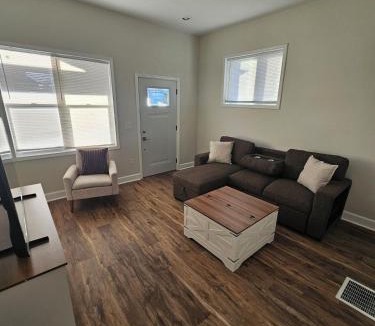 Kennedy King House | Modern Indianapolis Retreat 3BR 2BA Minutes to Hospitals & Downtown