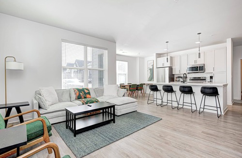 Noblesville Apartment | Modern industrial 2-bedroom king bed-queen bed, 2 full bath