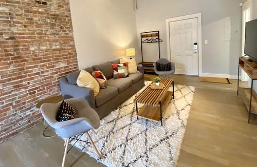 Old Port Condo | Modern loft - Downtown, steps from all the action!