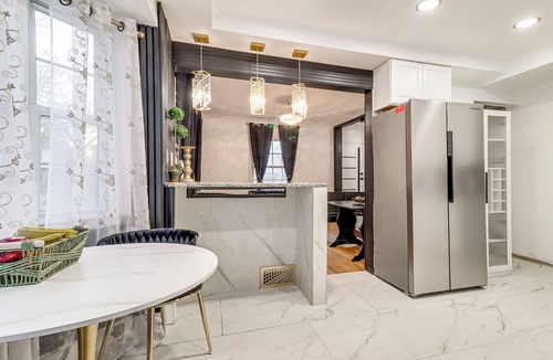 Detroit House | Modern Motor City Home w/Office & Deck!