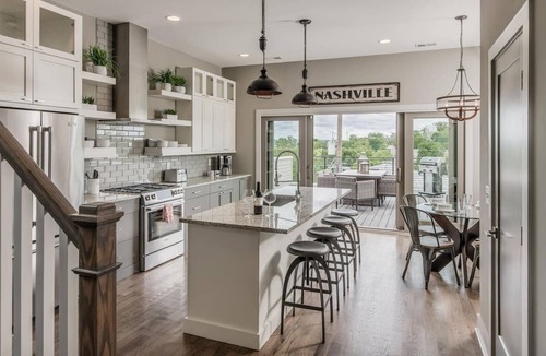 Nashville House | Modern Nashville Retreat with Rooftop Views– Perfect for Your Music City Getaway