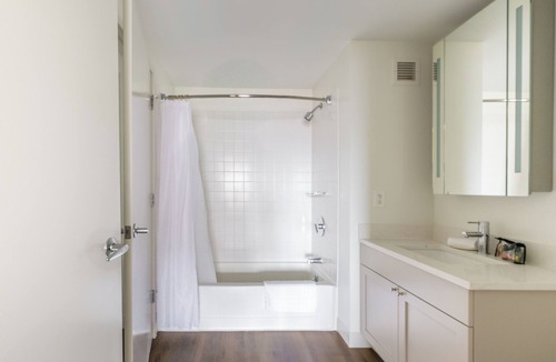 East Cambridge Apartment | Modern One Bedroom in the Heart of Cambridge