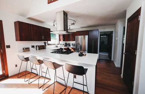 Traverse City House | Modern Retreat near Traverse City