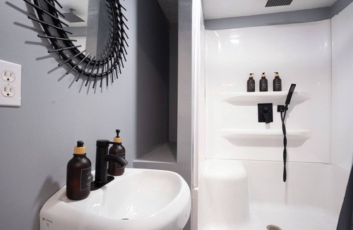 Johnstown House | Modern Retreat on Six Acres - Sleeps 13