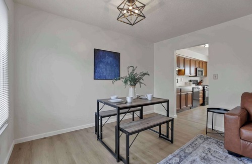 Gahanna Condo | Modern Retreat with Forest Views 3BR Near Airport & Downtown