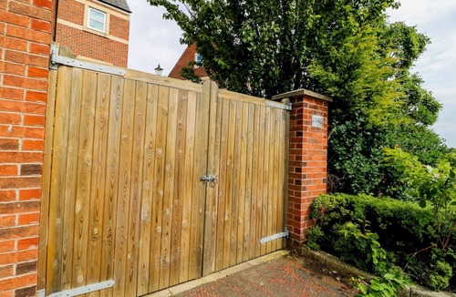 Newcastle-upon-Tyne House | Modern Room with Private Outdoor space - Pass the Keys