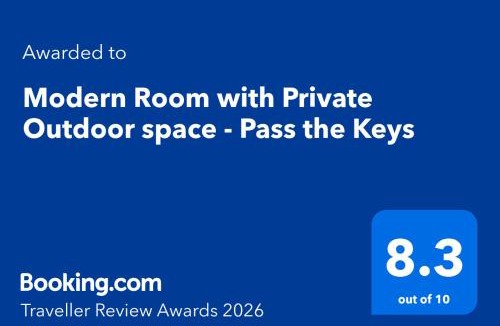 Newcastle-upon-Tyne House | Modern Room with Private Outdoor space - Pass the Keys