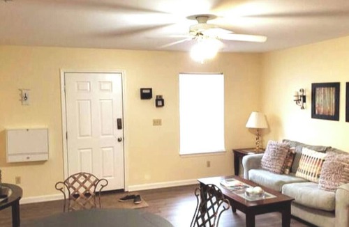 Shelbyville Apartment | Modern Shelbyville Apartment: King Bed, Near Bourbon Trail & Guist Lake