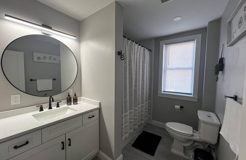 Wanskuck Apartment | Modern Stay 15 Min to Colleges, Hospital & Highway