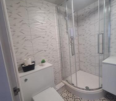 Sunderland Apartment | Modern Studios