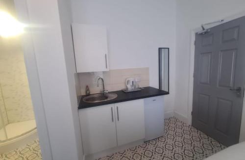 Sunderland Apartment | Modern Studios