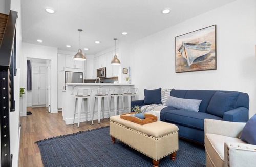 Traverse City Condo | Modern TC Condo w/Patio Close to Beach