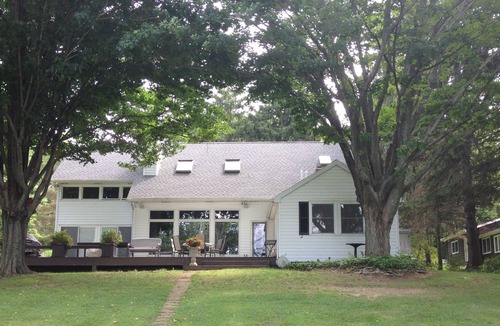 Niobe House | Modern updated Lakefront Home, Private