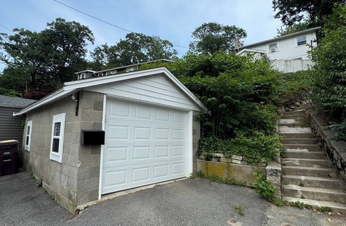 Weymouth House | Monthly Rental - Charming lakeside 2-bedroom house in peaceful Weymouth