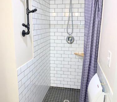 East End Apartment | Monument Garden SWEET
