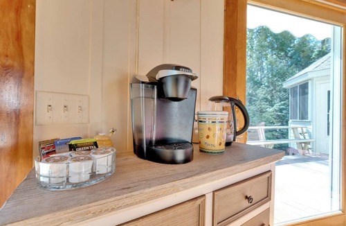 Lake Arrowhead House | Morning View Cottage | Dog-Friendly Lakefront Family Getaway on Lake Arrowhead