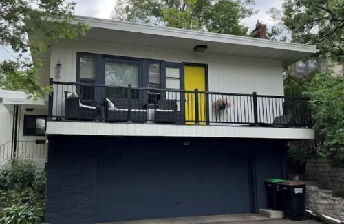 Morningside House | Morningside mid century near restaurants & lakes