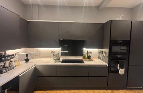 Morningside Apartment | Morningside two-bedroom period Victorian flat