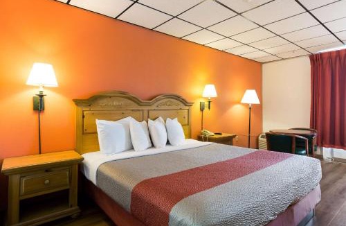 Clarksville Hotel | Motel 6-Clarksville, TN