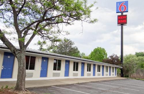 Erie Hotel | Motel 6-Erie, PA
