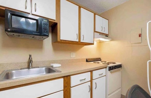 Parkdale Hotel | Motel 6 Fairfield, OH - Cincinnati
