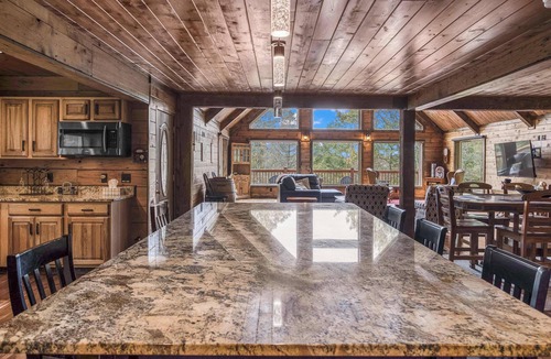Terra Alta Cabin | Mountain cabin w/deck & lake access