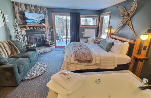 Lutsen Apartment | Mountain Studio Ski Access & Jet Tub