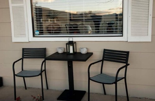 Englewood House | Mountain View 3 Bed - 2 Bath Freshly Remodeled