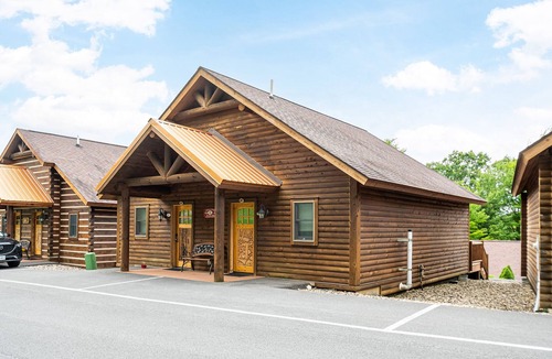 McHenry Cabin | Mountainside Cabin 51R-Dog Friendly