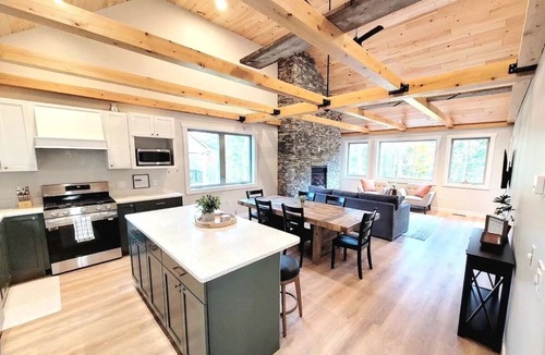 Bartlett House | Mountainside Retreat Near Attitash