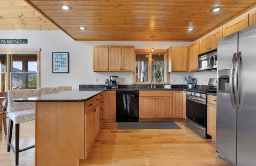 Sunday River Area House | Mtn Views, Hot Tub, Fireplace, Screened Porch