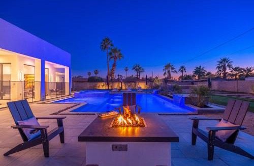 Paradise Valley Village House | MultiMillionResort Oasis PickleballVolleyballCourtBocce Ball CourtGolf