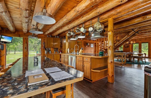 Pillager Cabin | MUST SEE! 4.5 acre, 5 cabins, sleeps up to 20!