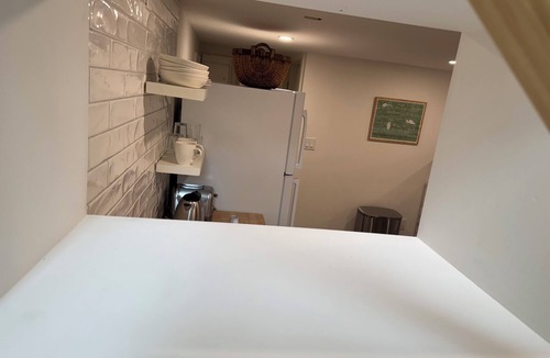 Tisbury Apartment | MV Modern Queen 1BR and Qu. sofa bed private bedroom apartment sleeps 4 to 6