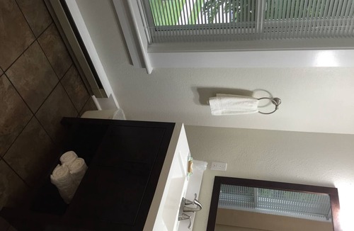 Ludington Hotel | Nader's Motel & Suites