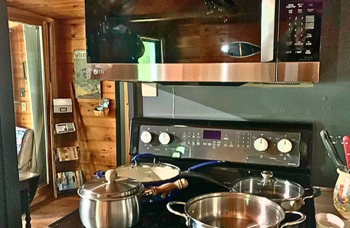 Phillips Cabin | Nana and Boppy's at the Lake, 4 Beds, Beautiful Sunsets