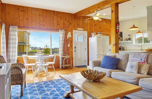 Phippsburg Cottage | Nancy Cottage - Spacious retreat on Popham Beach with A/C!