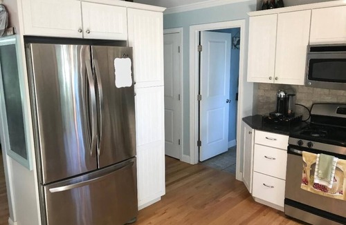 South Kingstown House | NARROW RIVER GEM Kayaks Mins to Gansett Beach Central AC Fenced-In Yard LOCATION