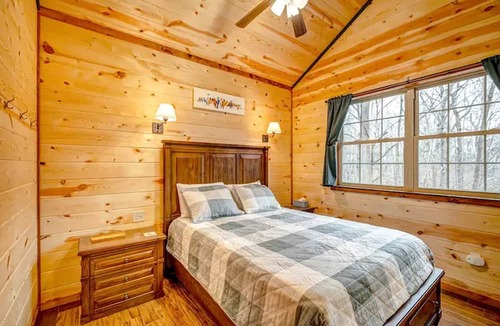 Greenbrier Cabin | Nashville Area Luxury Tree House Accommodation for a Tennessee Getaway